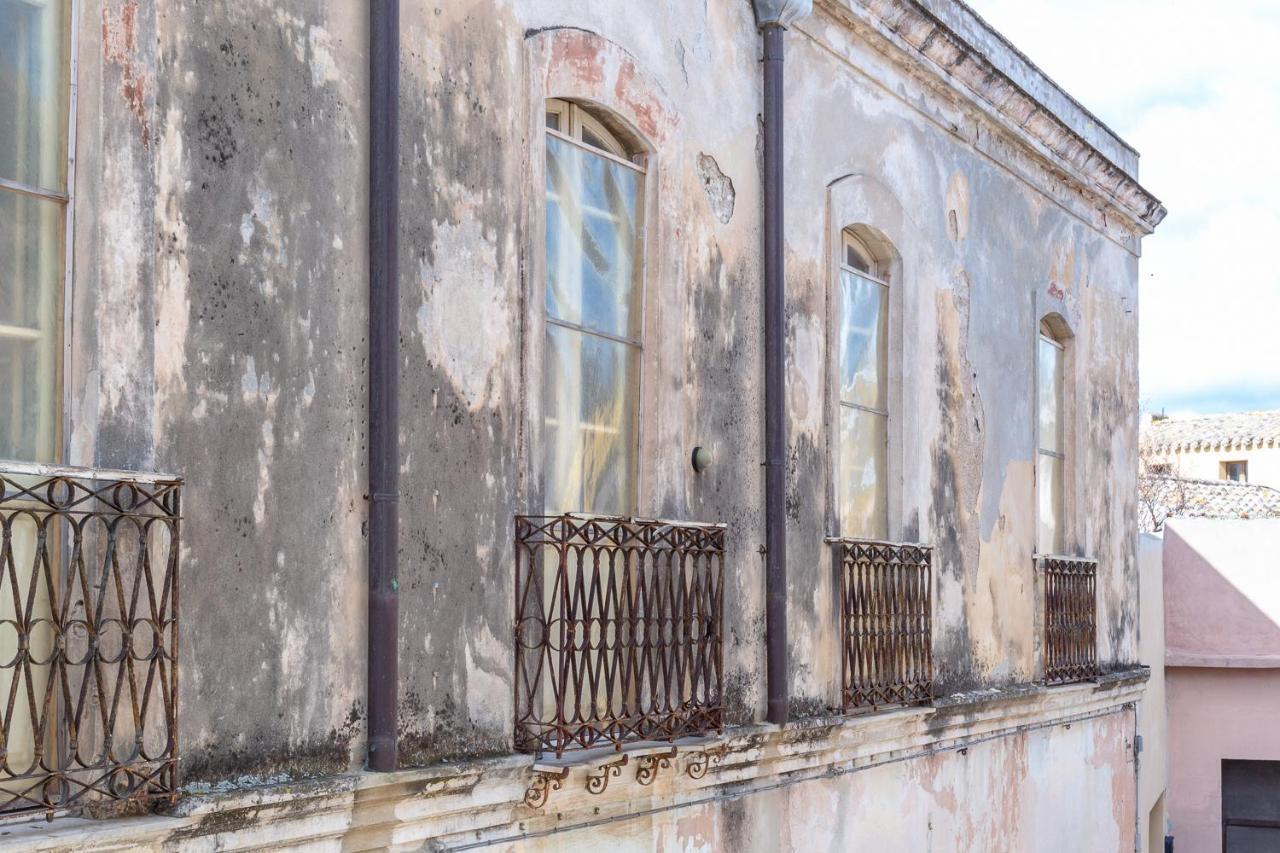 Ladiri - Antica Dimora In Terra Cruda Villa Sìnnai Kültér fotó